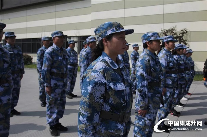 廚壹堂 | 熱血鑄軍魂，像戰(zhàn)士一樣奮斗在2018！