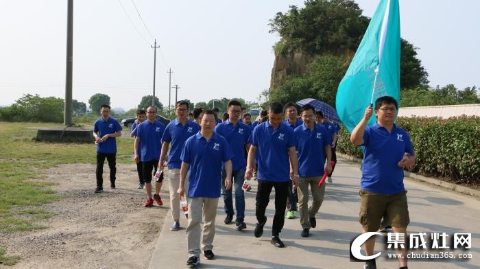 潮邦集成灶十周年團建，徒步錢塘江走起！